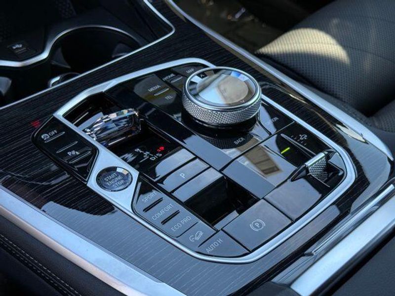 New 2026 BMW X7 xDrive40iImage 25