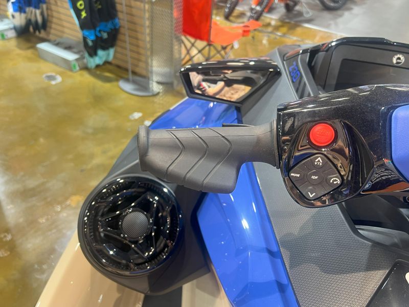 2025 Sea-Doo WAKE PRO 230 (SOUND SYSTEM) Image 9