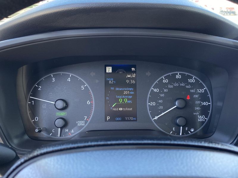 Used 2025 Toyota Corolla LEImage 28