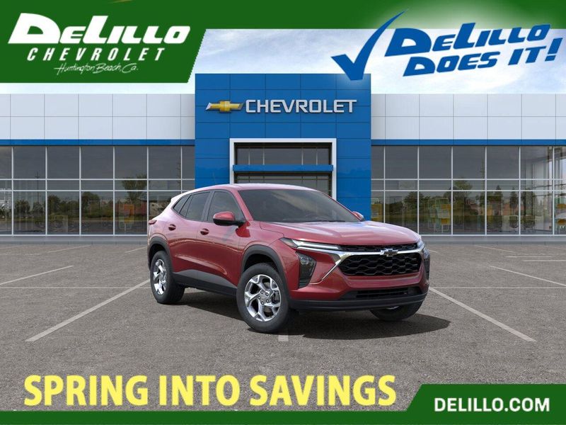 2025 Chevrolet Trax LSImage 1