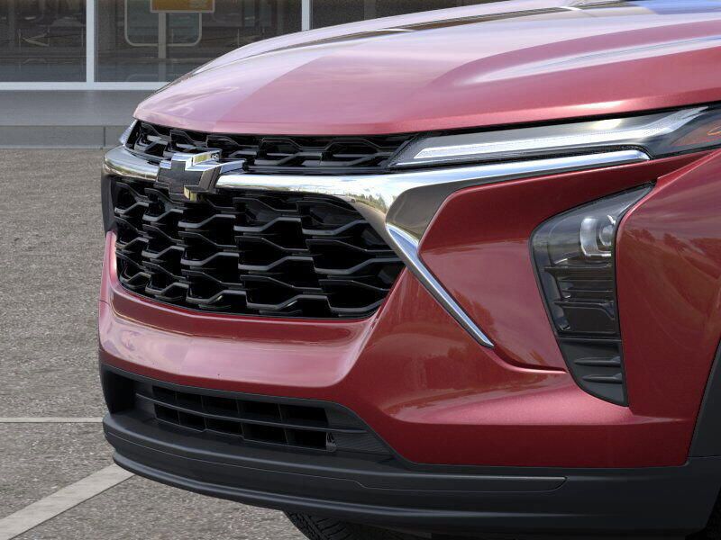 New 2025 Chevrolet Trax LSImage 13
