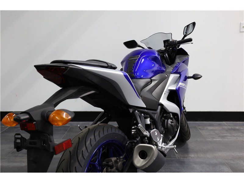 2017 Yamaha YZF in a Blue exterior color. New England Powersports 978 338-8990 pixelmotiondemo.com 