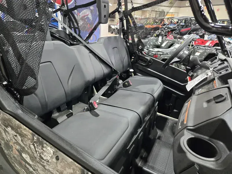 2025 Honda PIONEER 10006 CREW DELUXE Image 9