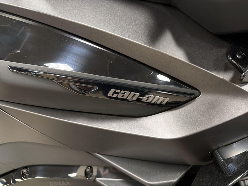 New 2025 Can-Am SPYDER RT LIMITED (SE6) Image 26