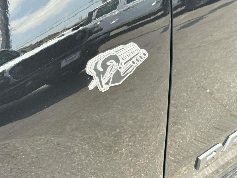 New 2026 RAM 1500 Express Crew Cab 4x4 5'7' Box