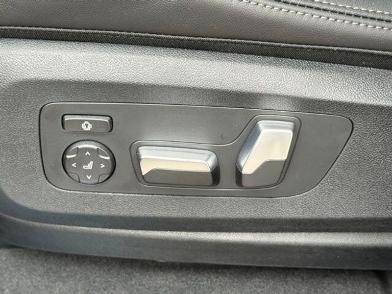 New 2026 BMW X5 xDrive50eImage 18