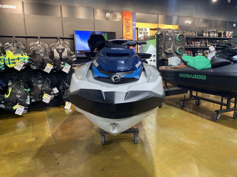 New 2026 Sea-Doo FISHPRO SPORT 170 (SOUND SYSTEM) Image 3