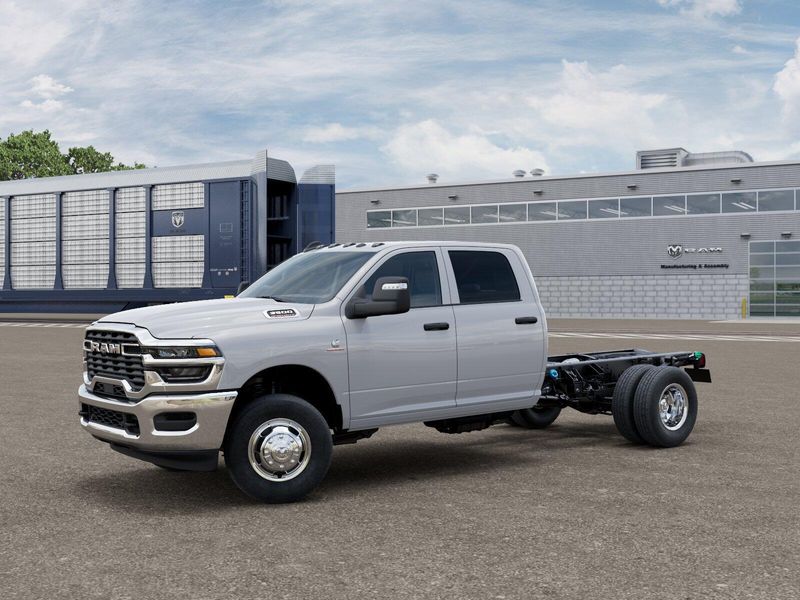 New 2026 RAM 3500 Tradesman Crew Cab Chassis 4x4 60