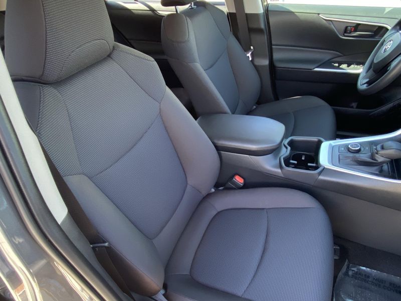 New 2025 Toyota RAV4 Hybrid LEImage 11