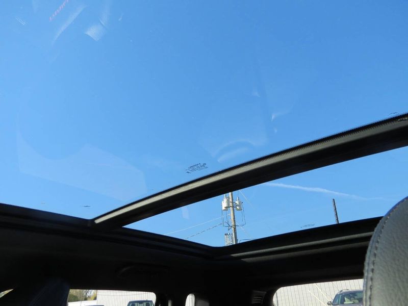 Used 2024 Jeep Compass Trailhawk 4x4 4dr SUVImage 23