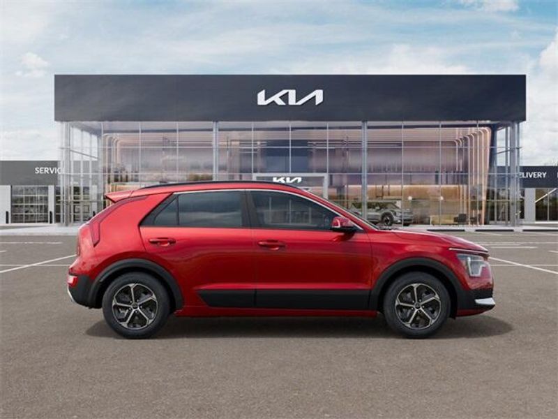 2025 Kia Niro EXImage 7