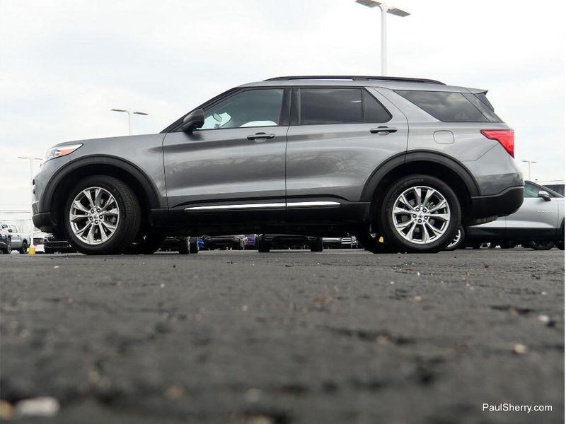 Used 2024 Ford Explorer XLT