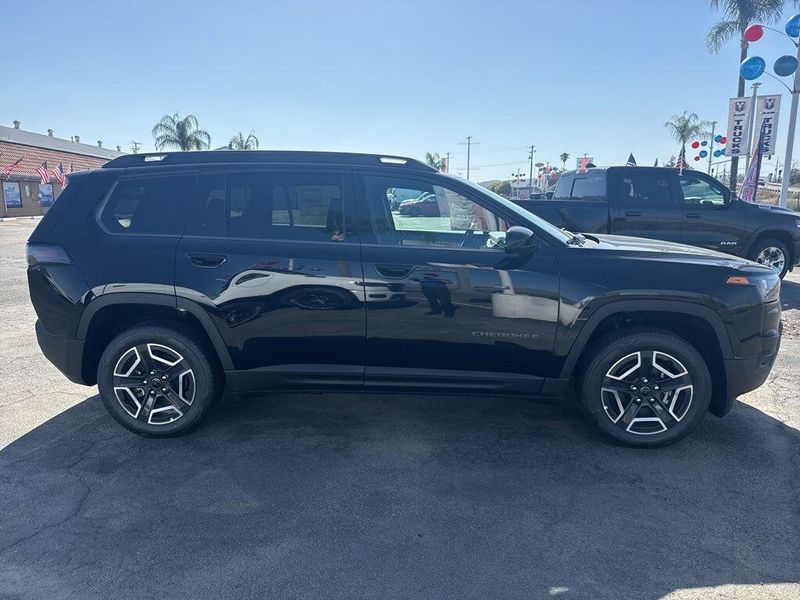 New 2026 Jeep Cherokee LaredoImage 2