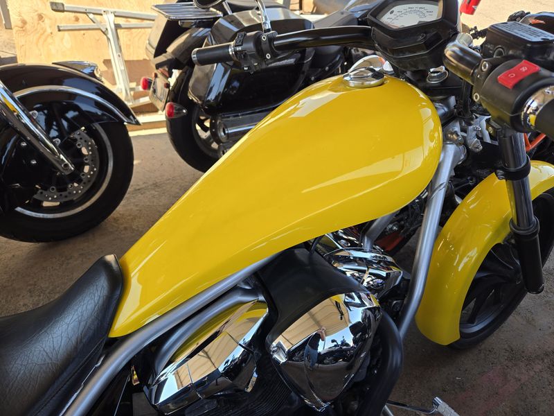 USED 2022 HONDA FURY BASE Image 2