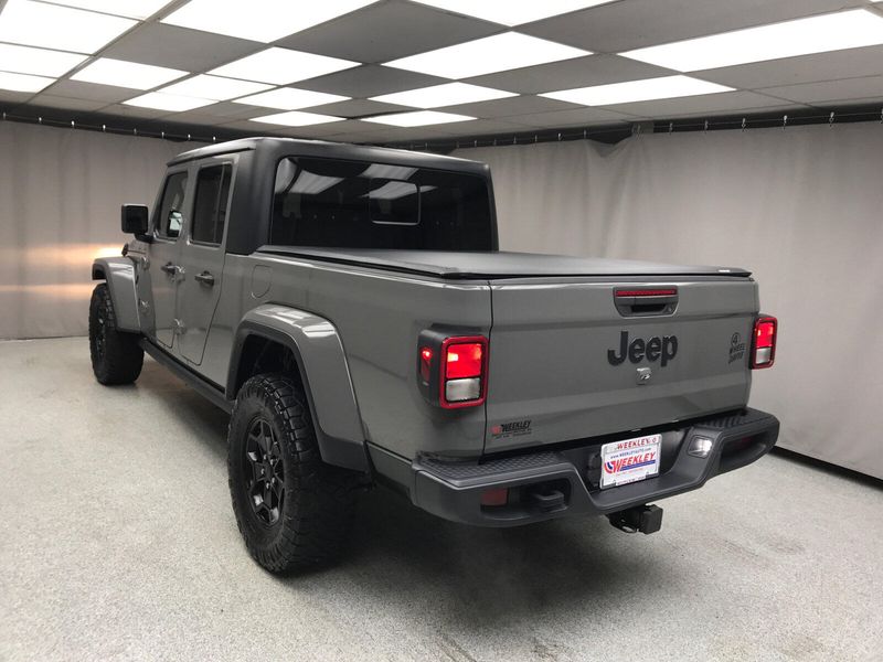 2021 Jeep Gladiator Willys photo 17