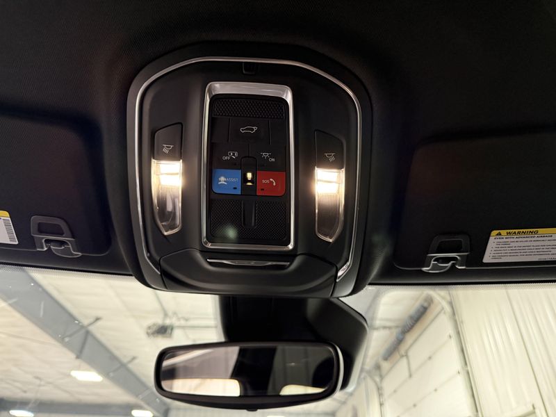 Used 2024 Jeep Grand Cherokee AltitudeImage 26