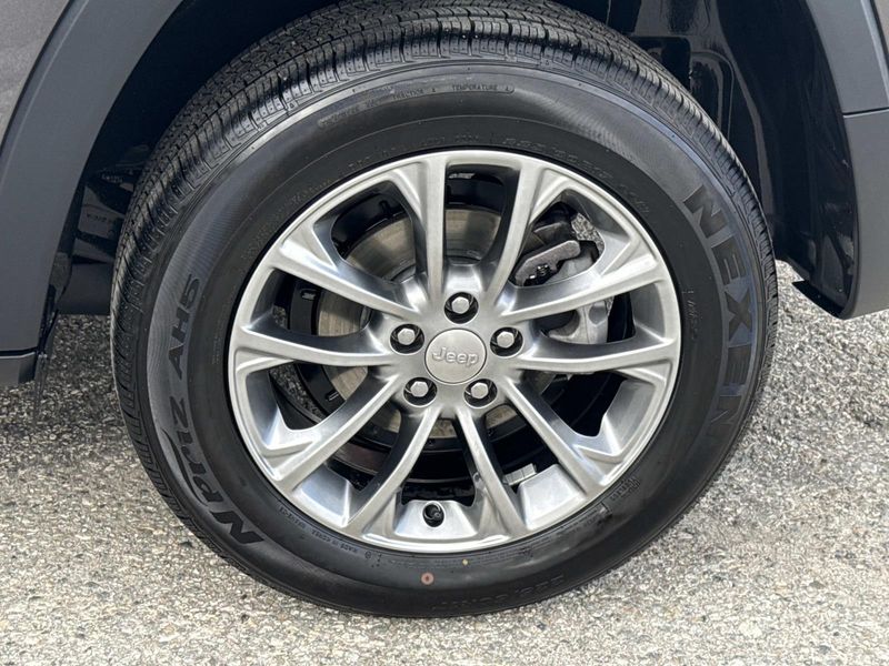 Used 2019 Jeep Cherokee Latitude Plus FWD