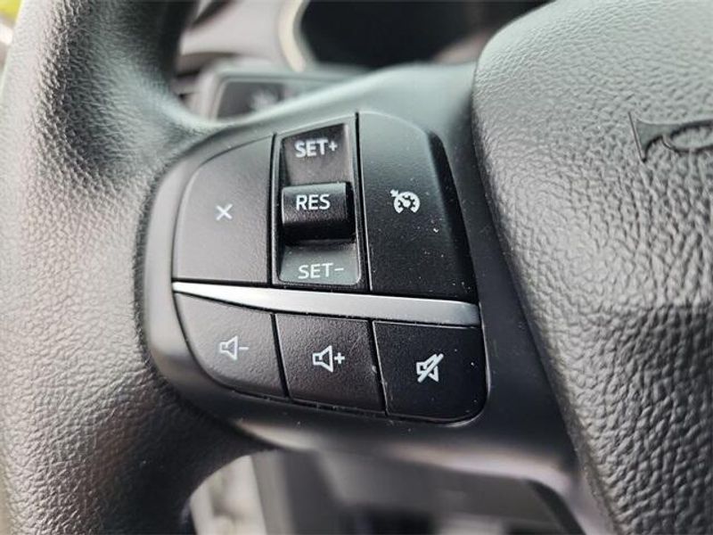 2020 Ford Escape SEImage 19