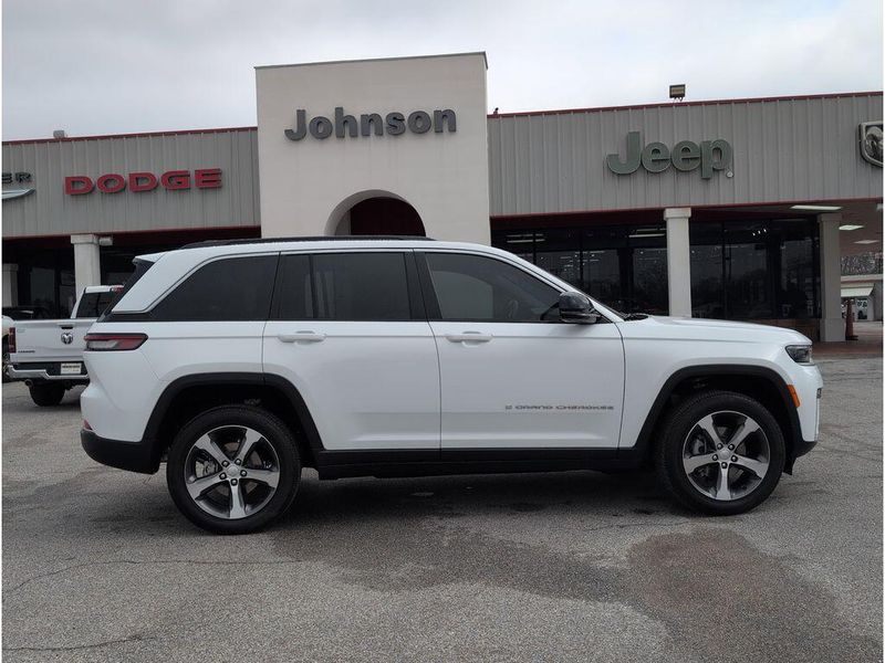 New 2026 Jeep Grand Cherokee Limited 4x2Image 6