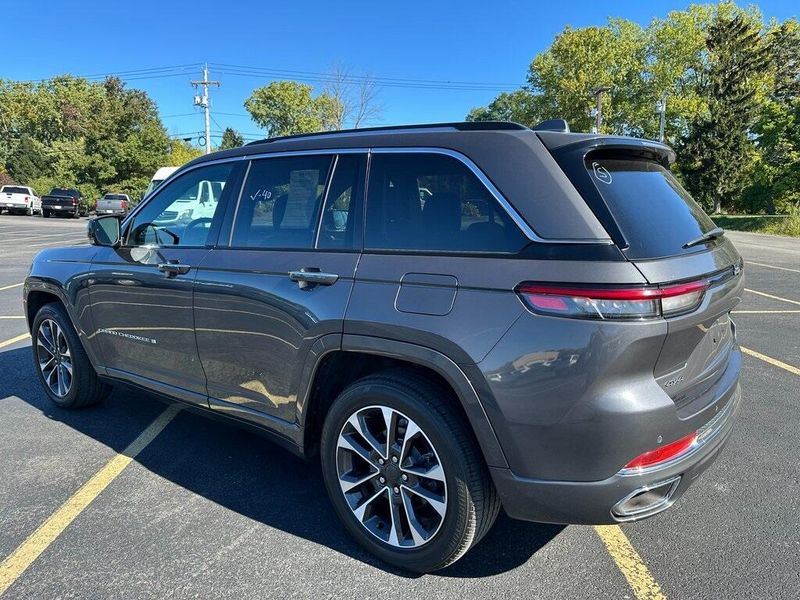 2022 Jeep Grand Cherokee Overland photo 7