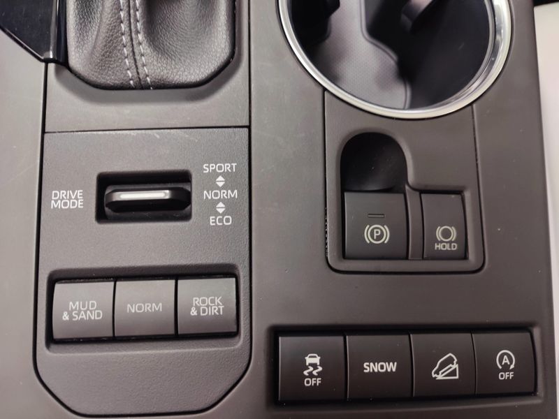 Used 2022 Toyota Highlander XLE AWD w/SunroofImage 27