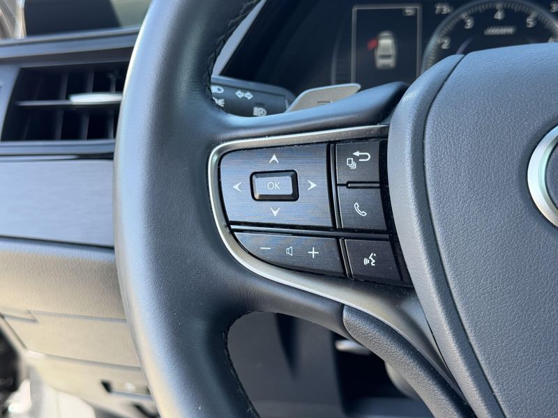 Used 2025 Lexus ES 350Image 23