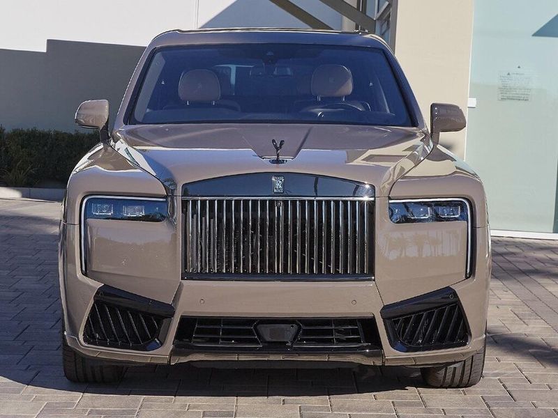 2025 Rolls-Royce Cullinan Image 6