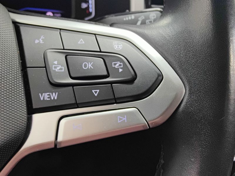 Used 2020 Volkswagen Atlas Cross Sport SEL AWD w/Sunroof/NavImage 34