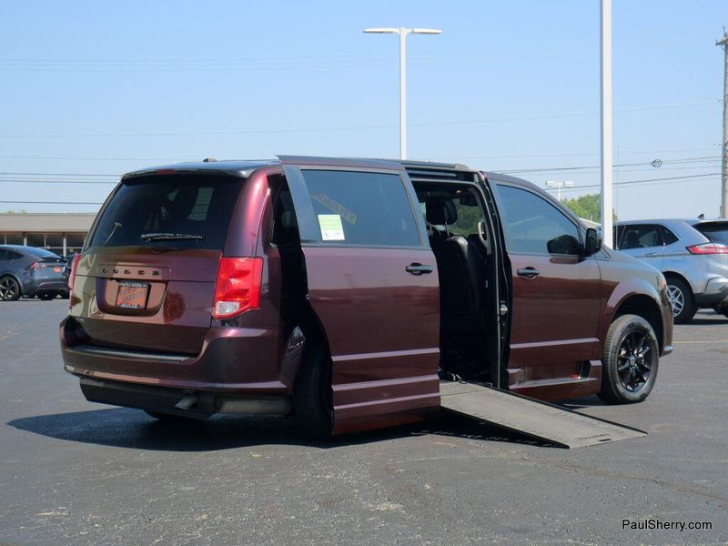 Used 2019 Dodge Grand Caravan SXTImage 8