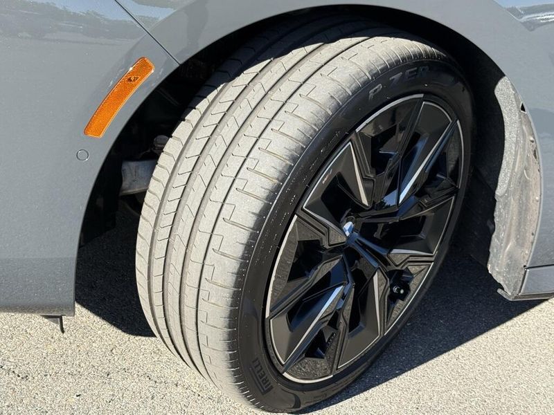 Used 2025 BMW 7 Series 740iImage 17