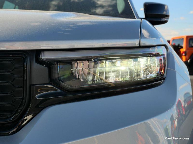 New 2025 Jeep Grand Cherokee Altitude X 4x4