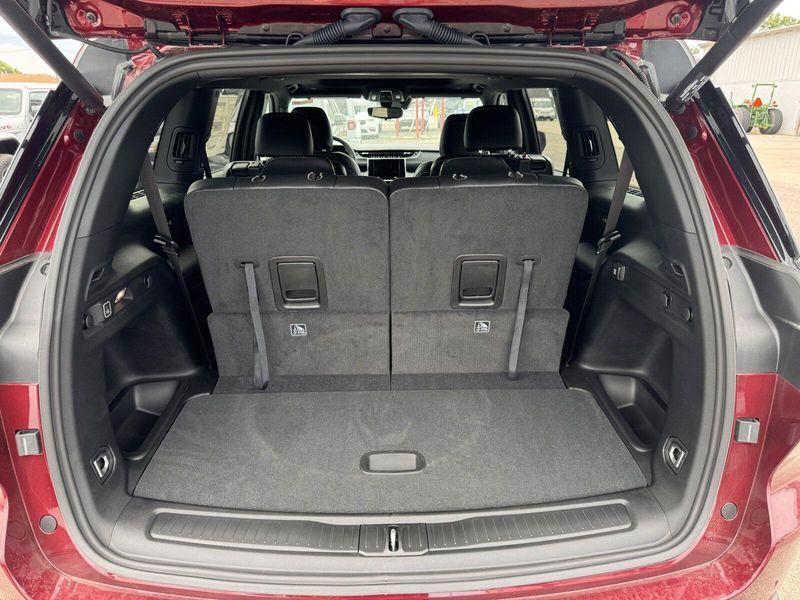 2024 Jeep Grand Cherokee L Altitude XImage 9