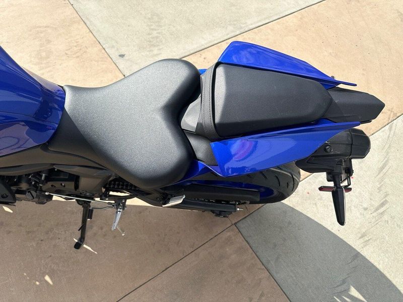 Used 2024 Yamaha YZF-R7 CA Image 7