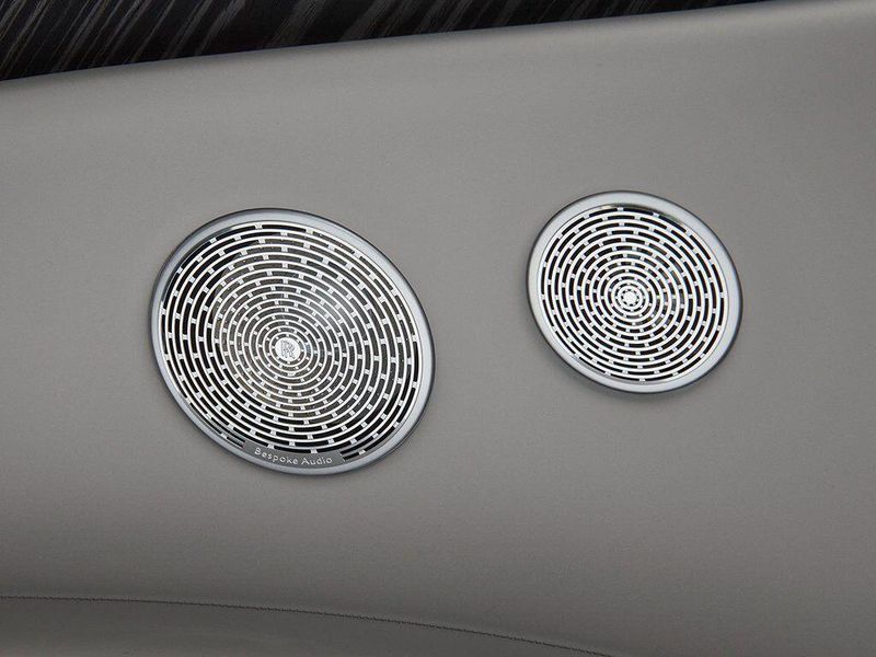 New 2025 Rolls-Royce Spectre Image 19