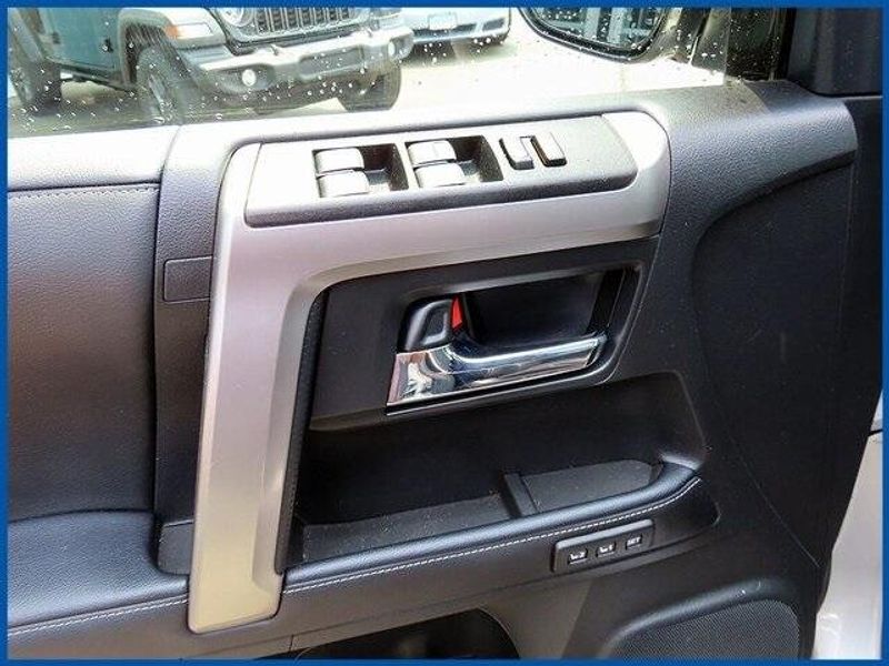 2024 Toyota 4Runner LimitedImage 12