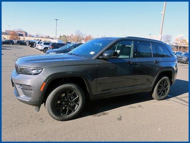 2025 Jeep Grand Cherokee Altitude XImage 1