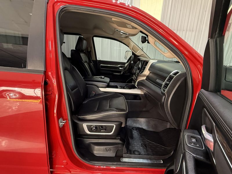 Used 2019 RAM 1500 LaramieImage 11