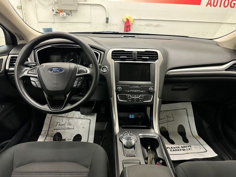 2019 Ford Fusion SEImage 24