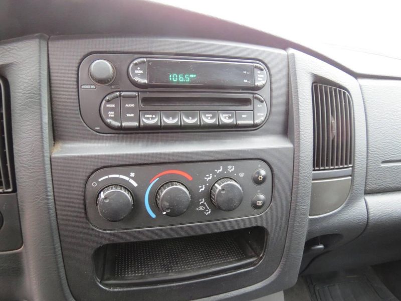Used 2005 Dodge Ram 2500 SLT 4dr Quad Cab 4WD SBImage 13
