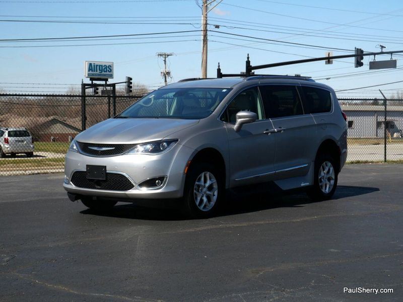 2017 Chrysler Pacifica Touring-L PlusImage 15