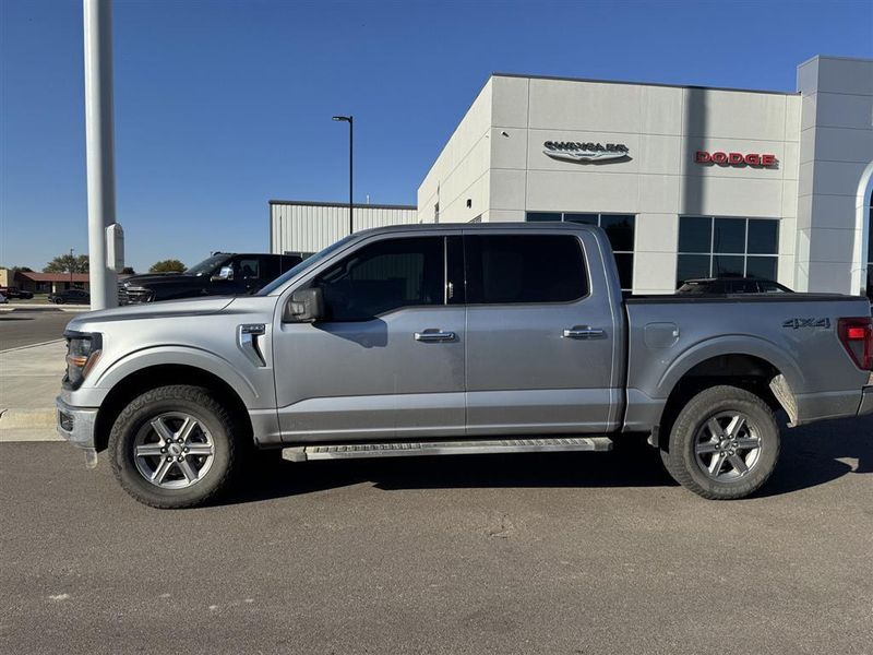 2024 Ford F-150 XLT photo 2