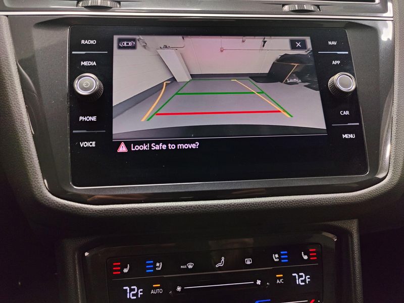 Used 2024 Volkswagen Tiguan AWD SEL R-Line w/Sunroof/NavImage 26