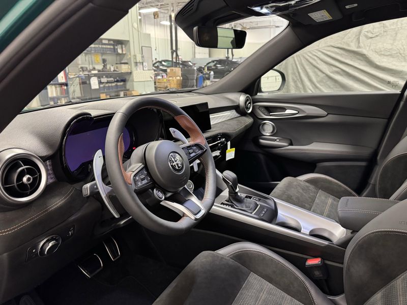 New 2025 Alfa Romeo Tonale Intensa Hybrid EawdImage 7
