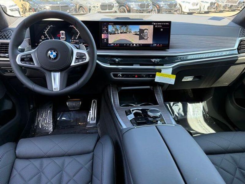 New 2026 BMW X7 xDrive40iImage 26