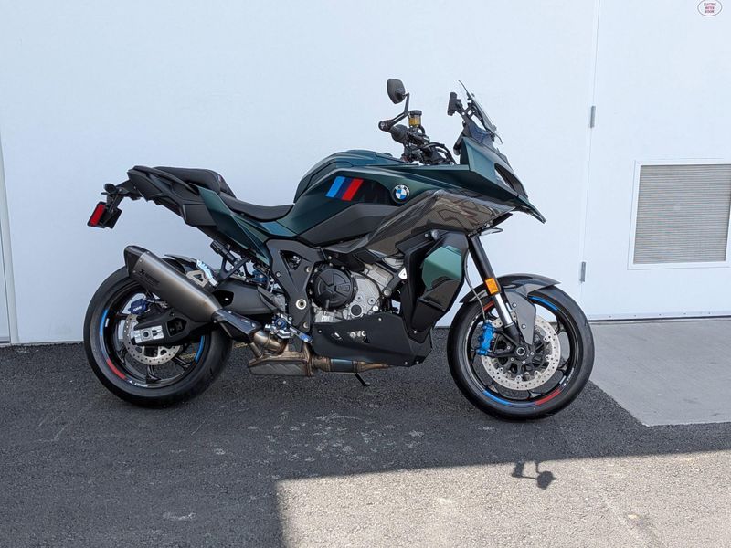 2026 BMW M 1000 XR