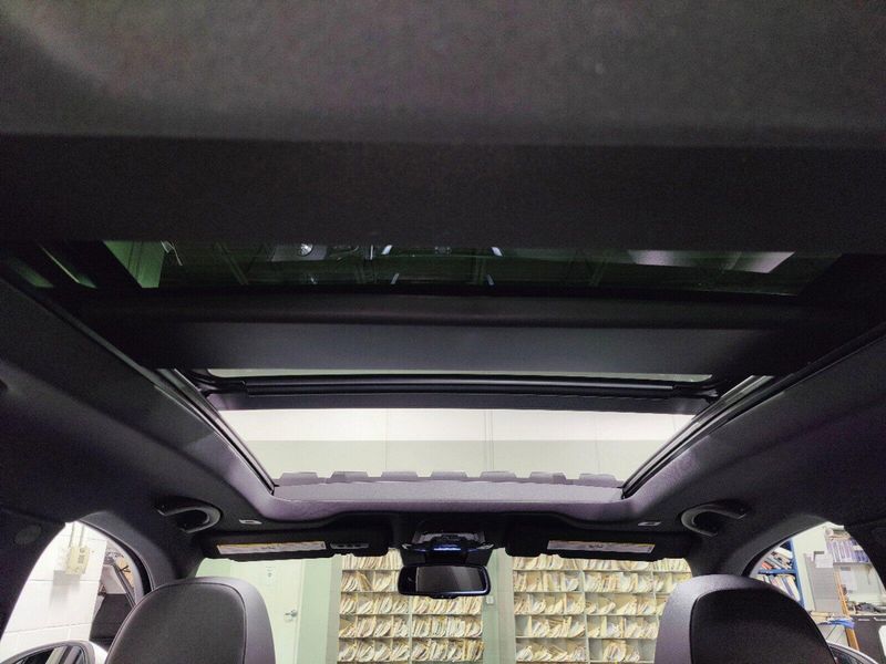 2022 Alfa Romeo Stelvio Sprint AWD w/Sunroof & NavImage 11