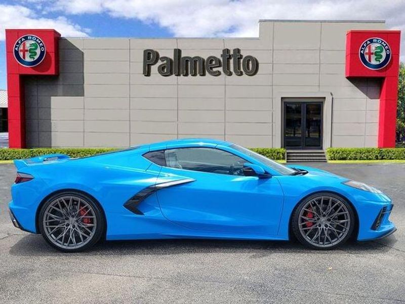 2022 Chevrolet Corvette Stingray 2LT photo 3