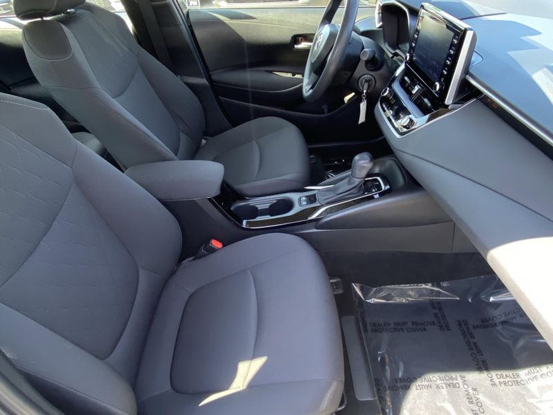 Used 2020 Toyota Corolla LEImage 10