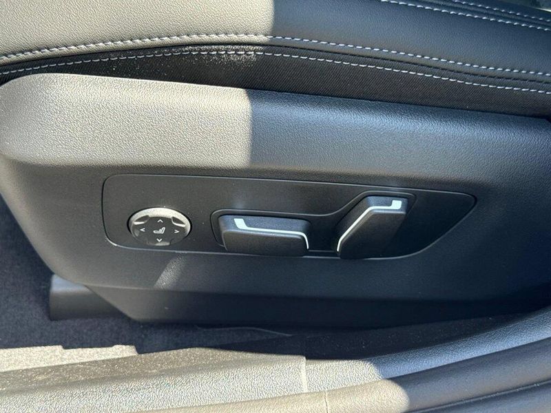 New 2027 BMW 5 Series 540i xDriveImage 18