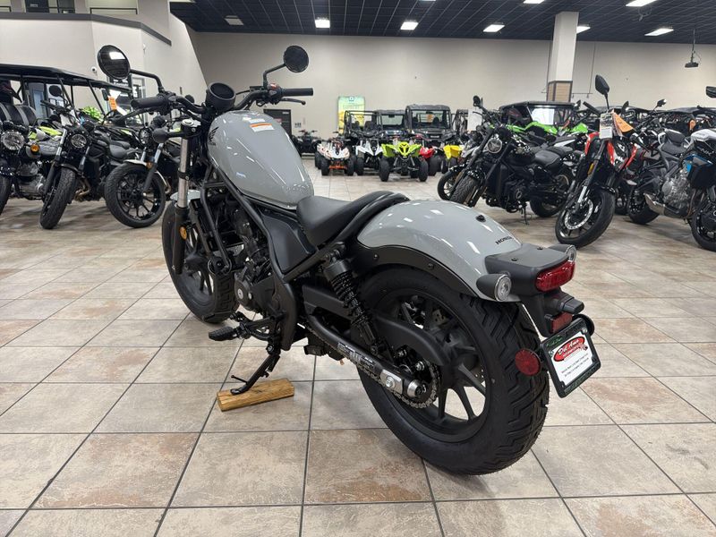 New 2026 Honda REBEL 300 E-CLUTCH Image 15